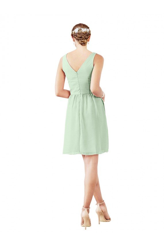 v-Neckline Short Knee Length Chiffon Cocktail Bridesmaid Dress Essex